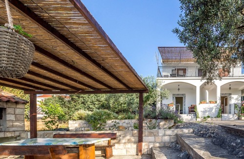 Putnikovic Apartment | Two bedroom apartment near beach Žuronja, Pelješac (A-10134-a)