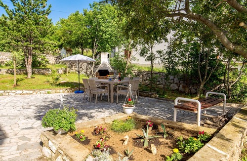 Klenovica Apartment | Two bedroom apartment with terrace Klenovica, Novi Vinodolski (A-5575-c)