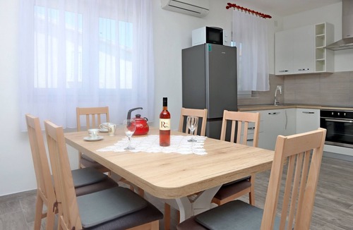 Potocnica Apartment | Two bedroom apartment with terrace and sea view Potočnica (Pag) (A-21446-a)