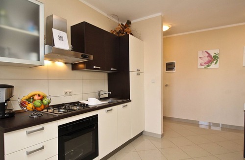Soline Apartment | Two-bedroom Apartment 200m from Sea