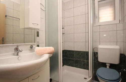 Silo Apartment | Two-bedroom Apartment Delić. S. Nr 1, 10 m from Beach