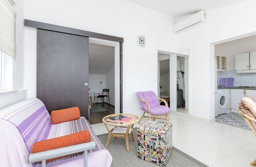 Necujam Apartment | Two bedroom apartment with terrace Nečujam, Šolta (A-18993-a)