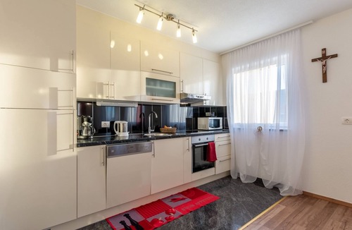 Stanici Apartment | Two bedroom apartment with a swimming pool Stanići, Omiš (A-18676-a)