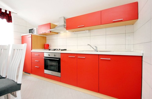 Vinisce Apartment | Two bedroom apartment with terrace Vinišće, Trogir (A-10008-a)