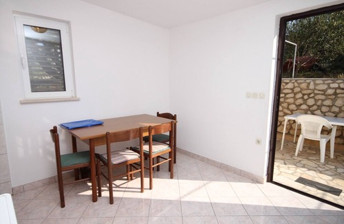Kustici Apartment | Two bedroom apartment near beach Kustići, Pag (A-6335-a)