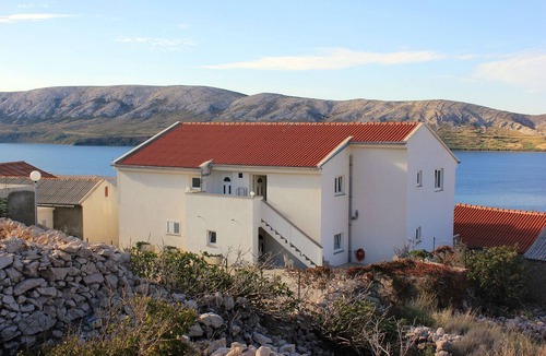 Zubovici Apartment | Two bedroom apartment with a swimming pool Zubovići, Pag (A-9365-c)