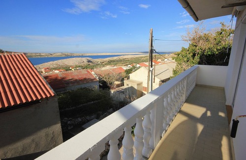 Zubovici Apartment | Two bedroom apartment with a swimming pool Zubovići, Pag (A-9365-c)