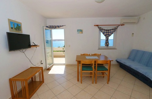 Kustici Apartment | Two bedroom apartment near beach Kustići (Pag) (A-4086-a)