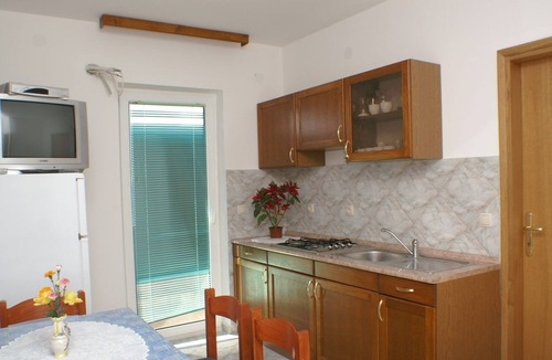 Kustici Apartment | Two bedroom apartment with terrace and sea view Zubovići (Pag) (A-4130-e)