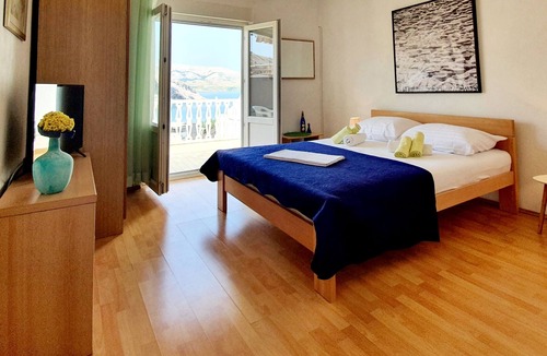 Metajna Apartment | Two bedroom apartment with terrace and sea view Metajna, Pag (A-6423-b)