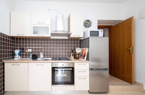 Zubovici Apartment | Two bedroom apartment with a swimming pool Zubovići, Pag (A-9365-d)