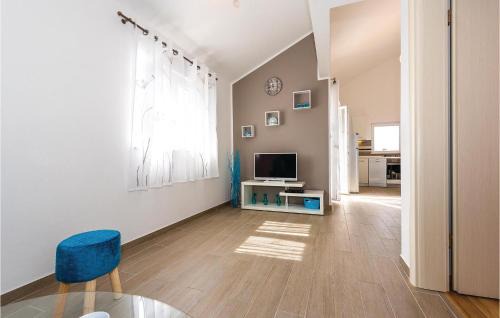 Primosten Burnji Apartment | Two-Bedroom Apartment In Dolac