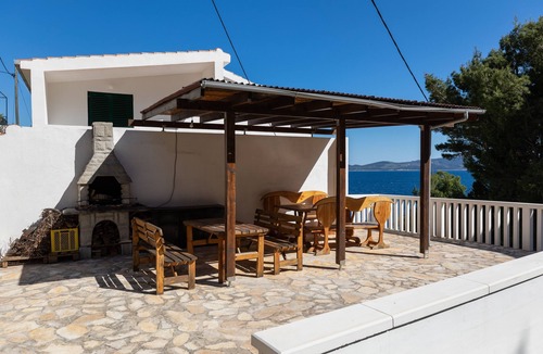 Mimice Apartment | Two bedroom apartment near beach Mimice, Omiš (A-2736-f)