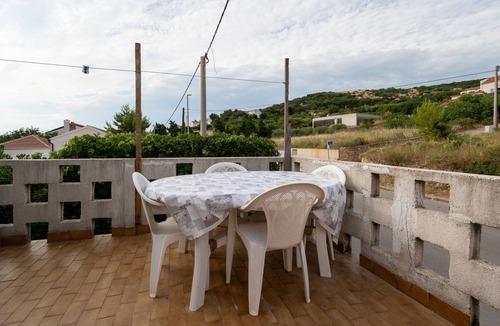 Stara Novalja Apartment | Two bedroom apartment near beach Stara Novalja, Pag (A-4099-a)