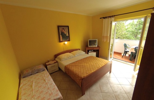 Stara Novalja Apartment | Two bedroom apartment near beach Stara Novalja (Pag) (A-4153-a)