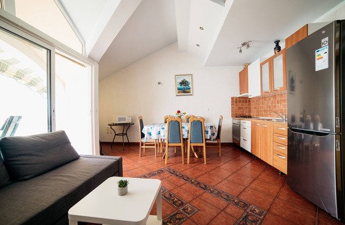 Selce Apartment | Two bedroom apartment near beach Selce (Crikvenica) (A-2364-a)