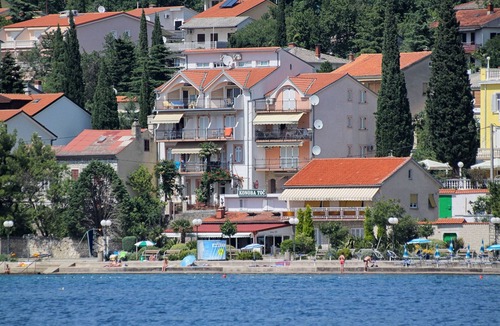 Selce Apartment | Two bedroom apartment near beach Selce (Crikvenica) (A-2364-a)