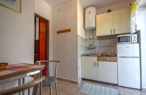 Selce Apartment | Two bedroom apartment near beach Selce, Crikvenica (A-14306-c)