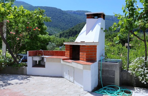 Zuljana Apartment | Two bedroom apartment with terrace and sea view Žuljana, Pelješac (A-252-a)