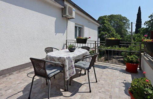 Bribir Apartment | Two bedroom apartment with terrace and sea view Bribir, Novi Vinodolski (A-19862-a)