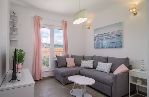 Poljica Apartment | Two bedroom apartment with balcony and sea view Poljica, Trogir (A-22079-a)