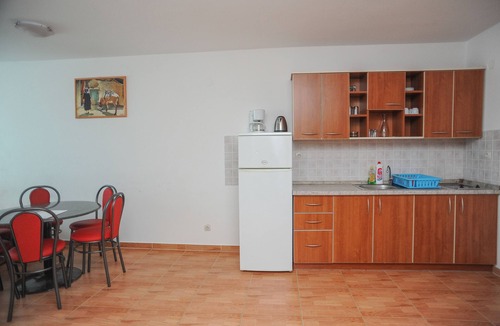 Caska Apartment | Two bedroom apartment with a swimming pool Caska, Pag (A-4109-a)