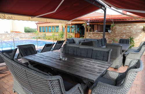 Caska Apartment | Two bedroom apartment with a swimming pool Caska, Pag (A-4109-b)