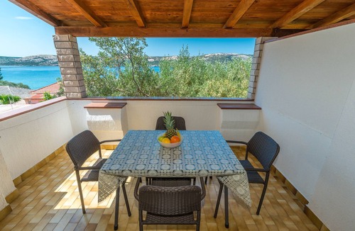 Stara Novalja Apartment | Two bedroom apartment with terrace and sea view Stara Novalja, Pag (A-6319-a)