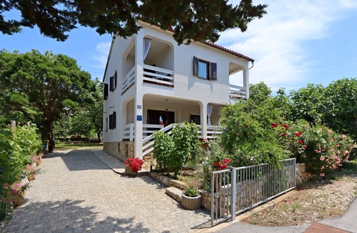 Potocnica Apartment | Two bedroom apartment with terrace Potočnica (Pag) (A-6338-c)