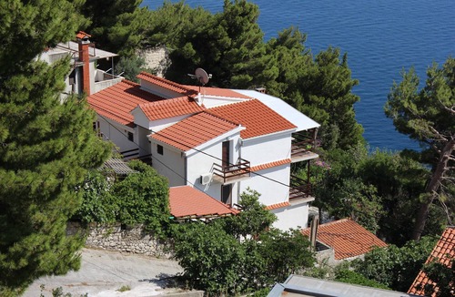 Marusici Apartment | Two bedroom apartment with terrace and sea view Marušići, Omiš (A-1040-d)