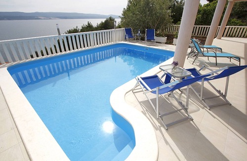 Mimice Apartment | Two bedroom apartment with a swimming pool Mimice, Omiš (A-2754-e)
