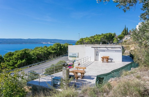Marusici Apartment | Two bedroom apartment with terrace and sea view Marušići, Omiš (A-954-a)