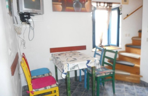 Susak Apartment | Two bedroom apartment with air-conditioning Susak, Lošinj (A-18202-a)