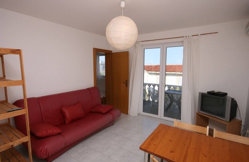 Mandre Apartment | Two bedroom apartment with terrace Mandre, Pag (A-6405-a)