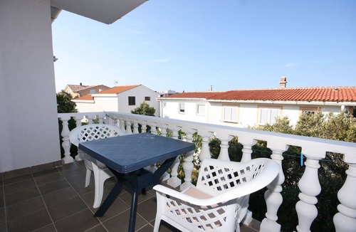 Mandre Apartment | Two bedroom apartment with terrace Mandre, Pag (A-6405-a)