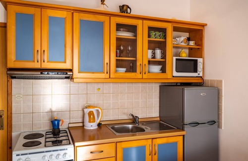 Mandre Apartment | Two bedroom apartment with terrace and sea view Mandre (Pag) (A-13015-b)