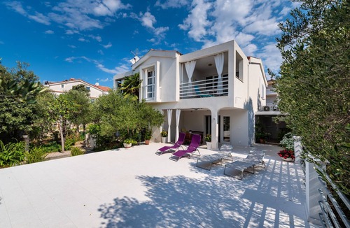 Mandre Apartment | Two bedroom apartment with terrace and sea view Mandre (Pag) (A-13015-b)