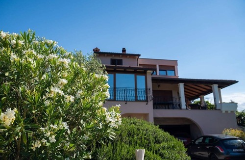 Rogocana Apartment | Two bedroom apartment with terrace and sea view Presika, Labin (A-11656-a)