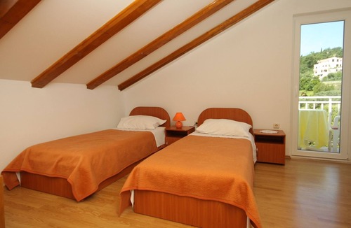 Mlini Apartment | Two bedroom apartment with balcony and sea view Mlini, Dubrovnik (A-8835-d)