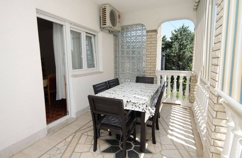 Selce Apartment | Two bedroom apartment with terrace Selce, Crikvenica (A-2392-b)