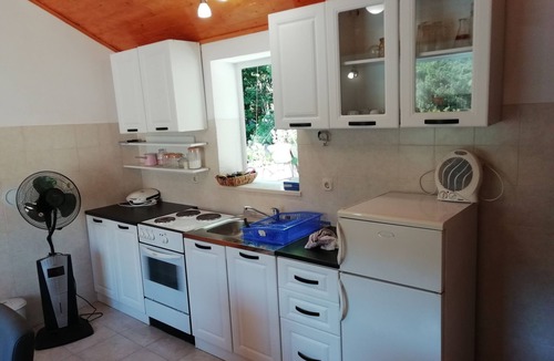 Ston Apartment | Two bedroom apartment with terrace Luka, Pelješac (A-16229-a)