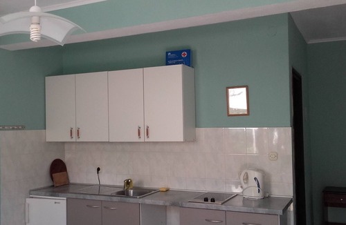 Metohija Apartment | Two Bedroom Apartment with Sea View and Terrace