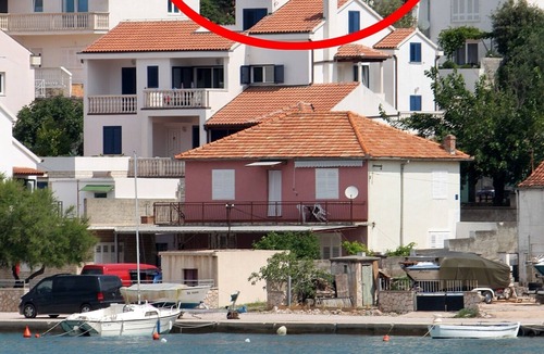 Tijesno Apartment | Two bedroom apartment with terrace and sea view Tisno, Murter (A-5136-a)