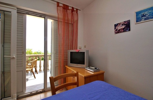 Silo Apartment | Two-bedroom Apartment with Balcony and Sea View