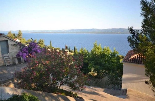 Murvica Apartment | Two bedroom apartment with terrace and sea view Murvica, Brač (A-23462-a)