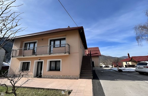 Lic Apartment | Two bedroom apartment with hot tub Lič, Gorski kotar (A-20420-a)