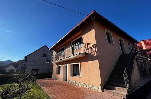 Lic Apartment | Two bedroom apartment with hot tub Lič, Gorski kotar (A-20420-a)