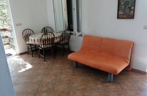 Lun Apartment | Two bedroom apartment with terrace and sea view Cove Mulobedanj, Pag (A-16285-b)