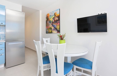Duce Apartment | Two bedroom apartment with terrace and sea view Duće (Omiš) (A-2737-a)