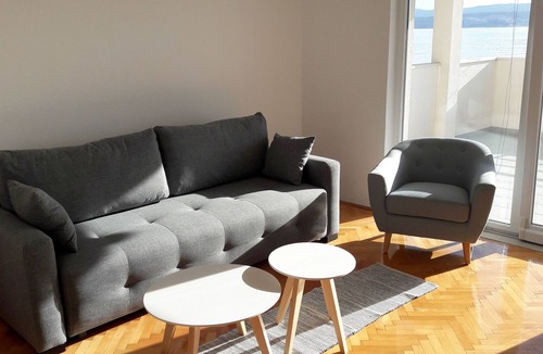 Stanici Apartment | Two bedroom apartment with terrace and sea view Stanići, Omiš (A-2763-c)